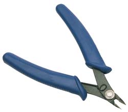 Mini snips flush cutting angle jaws