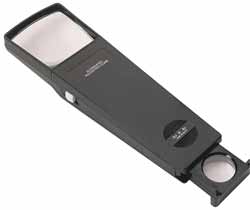 Illuminated magnifier