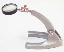 Bench magnifier